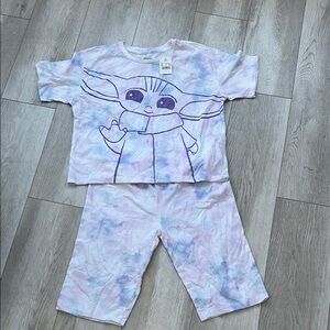 NWT: kids two-piece set with Yoda print and tie die